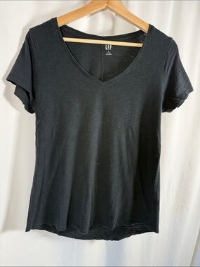 GAP Black V-Neck Short Sleeve Tee